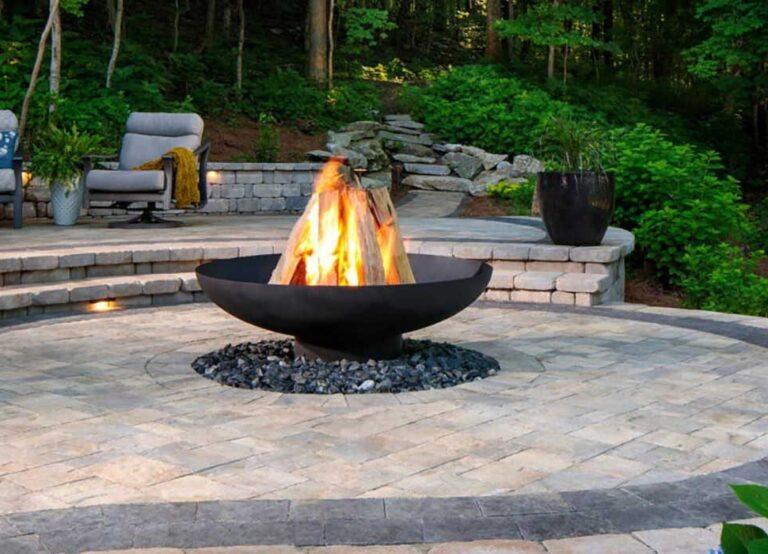 Luxurious Backyard Firepit and patio